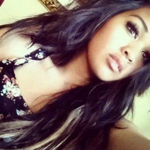 Meet your Posher, Valerie